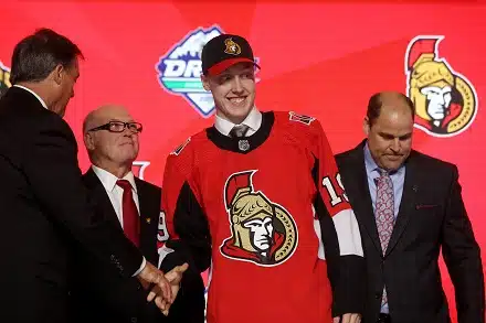 NHL:ään varattu suomalaispuolustaja hämillään: "En tiedä, mitä juuri tapahtui" NHL:ään varattu suomalaispuolustaja hämillään: ”En tiedä, mitä juuri tapahtui”