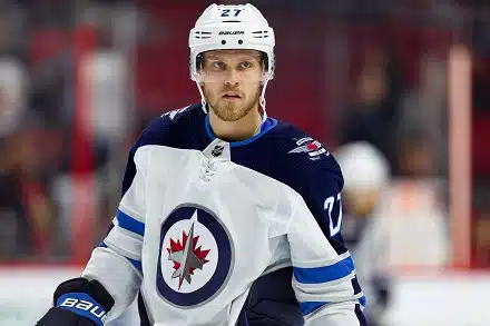 Tanskalaisen sairastuvalle torpannut venäläinen pelikieltoon NHL:ssä