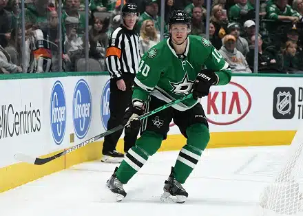 ”Jos et voita heitä, niin liity heihin” – NHL:n veteraanitähti osui viimein uudessa seurassaan