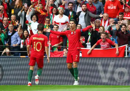 Portugalin valmentaja: ”Minä olen käyttänyt monia adjektiiveja kuvailemaan Ronaldon peliä”