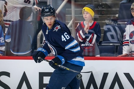 NHL-seuran jättänyt hyökkääjä Liiga-seuran haaviin, toiselle pelaajalle näytettiin ovea