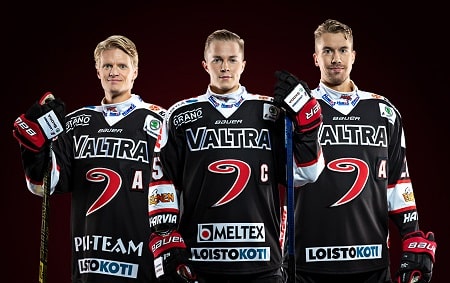 JYP-vahti tekee tilaa Veini Vehviläiselle ja siirtyy Mestikseen
