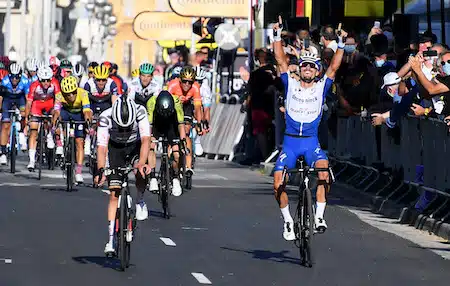 Hengenvaarallisesti loukkaantuneen pyöräilijän tilasta positiivisia uutisia Hengenvaarallisesti loukkaantuneen pyöräilijän tilasta positiivisia uutisia