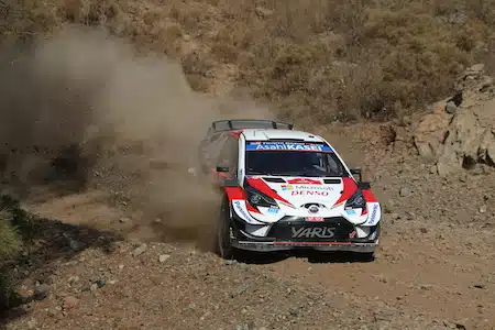Sebastien Ogier huippuajalla toiseksi Turkin MM-rallissa, Rovanperä pudonnut jo kauas kärjestä (ek7)