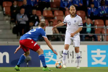Huuhkajat nousukiidossa myös maailmanlistalla
