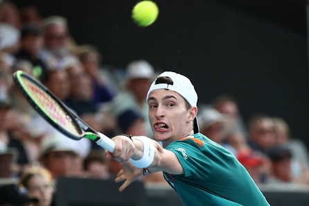 ”Yksi suurimmista voitoistani” – tenniskomeetan juhlaa ATP-kiertueella