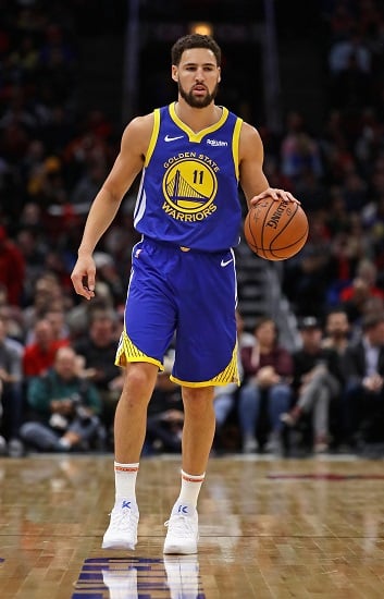 ”Tämä saattoi olla tiukin viiden ottelun playoff-sarja koskaan” – NBA-mestari eteni konferenssifinaaleihin