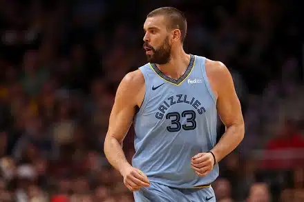 NBA-mestari jätti tähtikolmikon kotiin – turpaan tuli