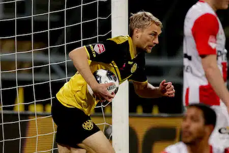 Tim Väyrysellä upea paluu Suomeen – KuPS ja HJK voittoihin