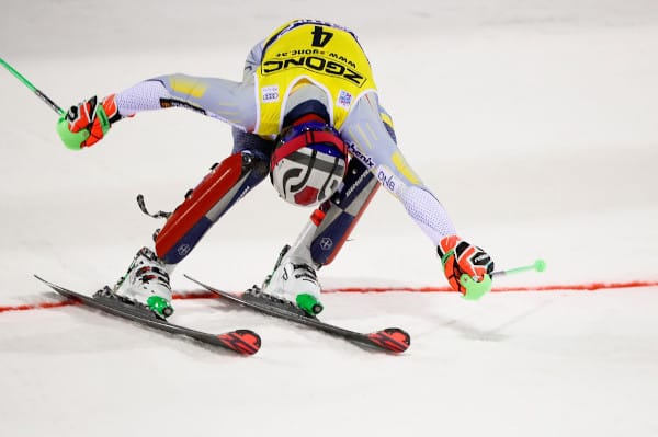 ”Ensimmäisen kierroksen jälkeen halusin jo lähteä kotiin” – Henrik Kristoffersen ihmevoitostaan