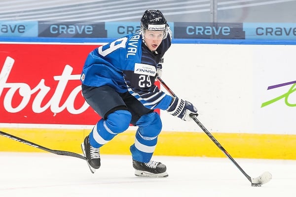 Nuoret Leijonat pelaa vahvasti – Kasper Simontaival tälläsi upean maalin Nuoret Leijonat pelaa vahvasti – Kasper Simontaival tälläsi upean maalin