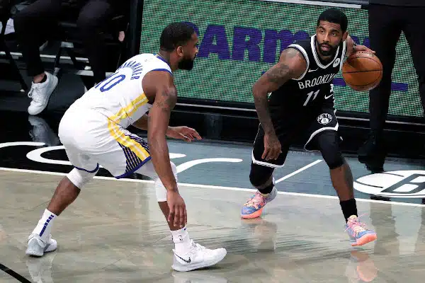 Juutalaisvastaiset kommentit kävivät kalliiksi NBA:n supertähdelle – pelikieltoa ja miljoonien ansiomenetykset