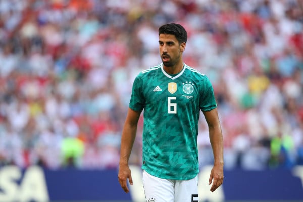 Maailmanmestari alennuksessa: Sami Khedira siirtyy Valioliigaan? Maailmanmestari alennuksessa: Sami Khedira siirtyy Valioliigaan?
