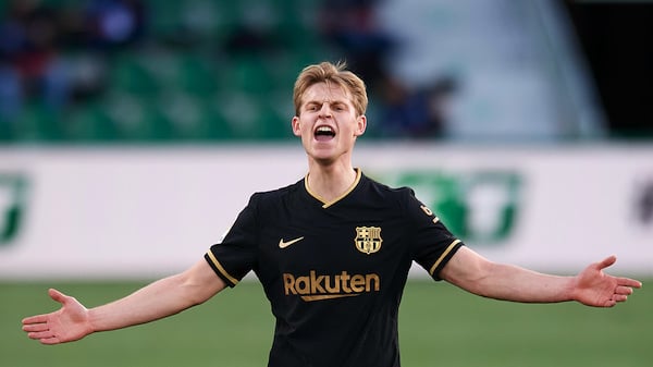Barcelona-tähti on matkalla Manchester Unitediin - Erik ten Hag lukeutuu ihailijoihin Barcelona-tähti on matkalla Manchester Unitediin – Erik ten Hag lukeutuu ihailijoihin