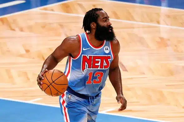 NBA-tähti James Harden teki jatkosopimuksen – palkka aleni lähes 15 miljoonaa dollaria