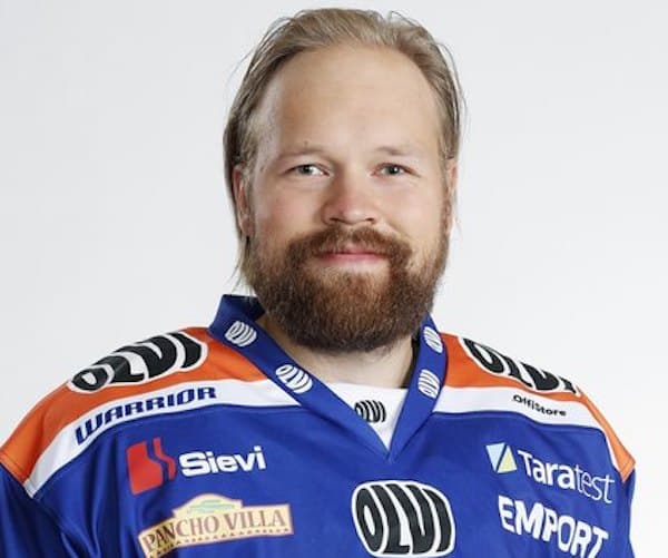 Hirveä piiska! Tapparan puolustaja teki vasta uransa toisen liigamaalin