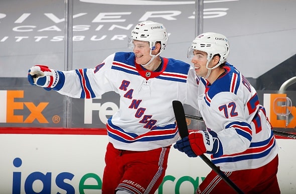 Kaapo Kakko allekirjoitti reilun neljän miljoonan dollarin NHL-sopimuksen Kaapo Kakko allekirjoitti reilun neljän miljoonan dollarin NHL-sopimuksen