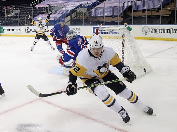 NHL-asiantuntija uskoo, että Kasperi Kapaselle näytetään ovea NHL-asiantuntija uskoo, että Kasperi Kapaselle näytetään ovea