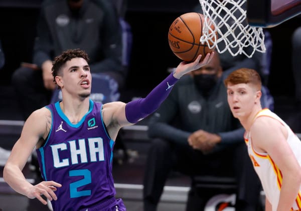 LaMelo Ball, 19, teki NBA-historiaa – ”Tiesin, että jotain tällaista vielä tapahtuu”