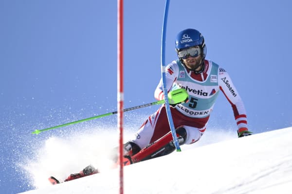 Pujottelun maailmancupissa Marco Schwarz nousi ykköspallille