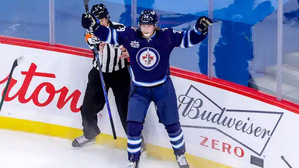 Patrik Laine ykkösketjuun