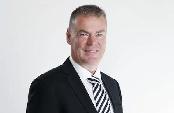 SaiPan pelaaja sanoi mielipiteensä Raimo Helmisen valmennustaidoista SaiPan pelaaja sanoi mielipiteensä Raimo Helmisen valmennustaidoista