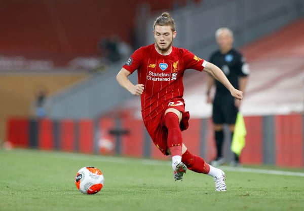 Liverpool kiinnitti nuoren lupauksen pitkällä sopimuksella Liverpool kiinnitti nuoren lupauksen pitkällä sopimuksella