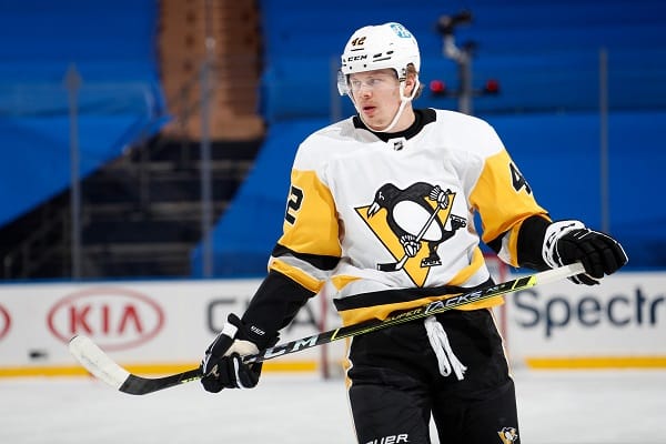 Kasperi Kapanen palasi - Pittsburgh NHL-kauden pisimmässä voittoputkessa Kasperi Kapanen palasi – Pittsburgh NHL-kauden pisimmässä voittoputkessa