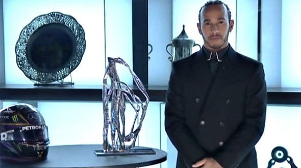 Lewis Hamilton on nyt virallisesti ritari Lewis Hamilton on nyt virallisesti ritari