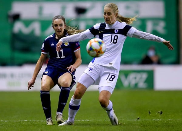 Suomen futistähti janoaa EM-kisapaikkaa – ”Kana on kynittävänä”