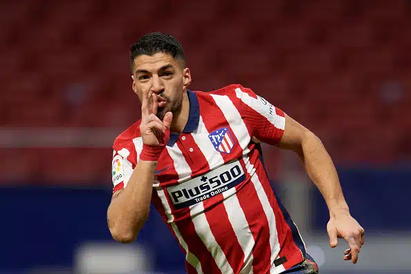 Luis Suarezko syöpään sairastuneen Sebastien Hallerin tuuraaja? Luis Suarezko syöpään sairastuneen Sebastien Hallerin tuuraaja?