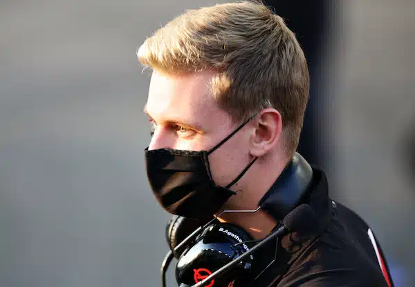 Max Verstappen joukon nopein - Mick Schumacherilta hirmumälli Monacossa: "Valtava virhe" Max Verstappen joukon nopein – Mick Schumacherilta hirmumälli Monacossa: ”Valtava virhe”