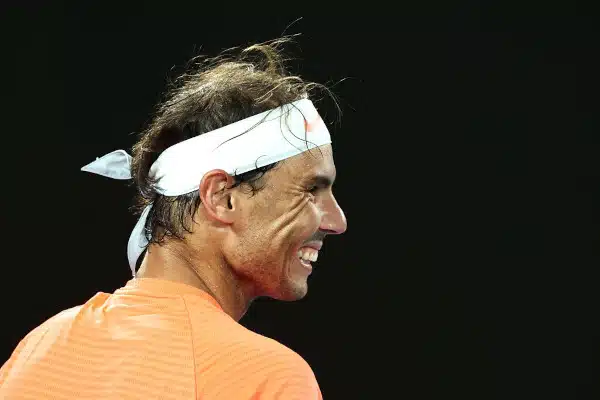 Rafael Nadal joutui tekemään töitä voiton eteen yli kolme ja puoli tuntia
