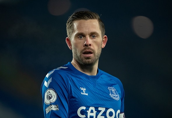 Lapsen seksuaalisesta hyväksikäytöstä epäillyn Everton-pelaajan takuuaikaa pidennetty Lapsen seksuaalisesta hyväksikäytöstä epäillyn Everton-pelaajan takuuaikaa pidennetty