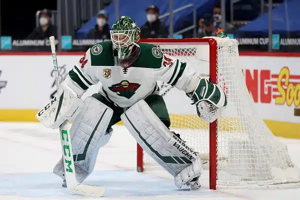 Suomalaisveskarilta häikäisevä esitys NHL:ssä - vastustajan päävalmentajan kommentti kertoo kaiken Suomalaisveskarilta häikäisevä esitys NHL:ssä – vastustajan päävalmentajan kommentti kertoo kaiken