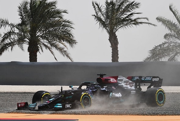 Mercedes-pomo Toto Wolffilta tylyä tekstiä Lewis Hamiltonin tilanteesta