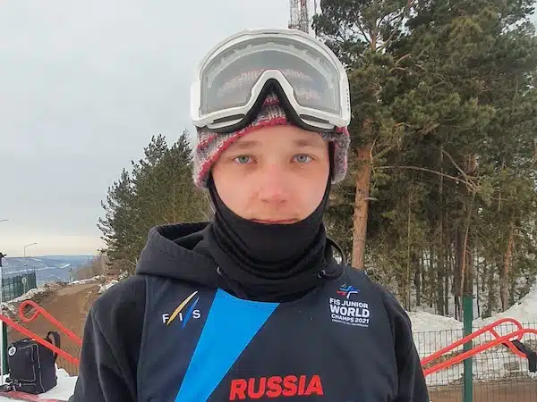 Suomalaislaskijan urakka MM-kisoissa päättyi hurjaan kaatumiseen