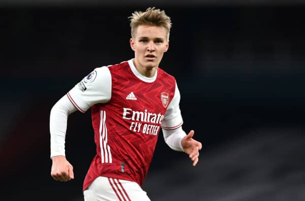 Martin Ödegaard siirtyy Arsenaliin ja pelaa jo viikonloppuna Chelseaa vastaan? Martin Ödegaard siirtyy Arsenaliin ja pelaa jo viikonloppuna Chelseaa vastaan?