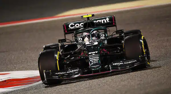 Sebastian Vettel panttaa vielä jatkopäätöstään – ”En seuraa hirveästi kuljettajamarkkinoita” Sebastian Vettel panttaa vielä jatkopäätöstään – ”En seuraa hirveästi kuljettajamarkkinoita”