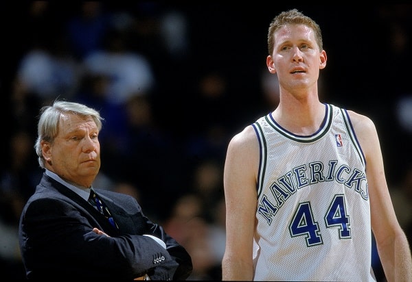 Entinen NBA:n kakkosvaraus halvaantui – ”Hän tulee aina olemaan osa Mavs-perhettämme”