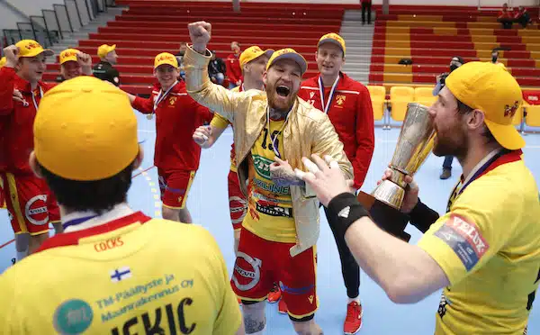 Cocks vei käsipallon Suomen mestaruuden – BK-46:lle pronssi miehissä ja GrIFK:lle naisissa