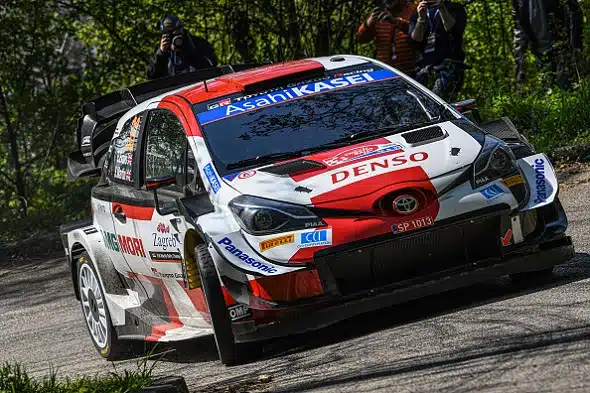 Toyota-kuljettaja paljasti syyn 10 sekunnin aikasakolle Belgian MM-rallissa: ”Valitettava tapaus…”
