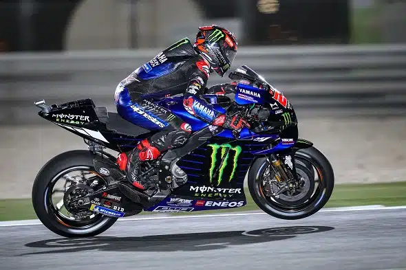 ”Uskomatonta, tämä on sitä mitä fanit haluavat nähdä!” Valtteri Bottaksen pomo hehkuttaa kaksipyöräisten huimistelua