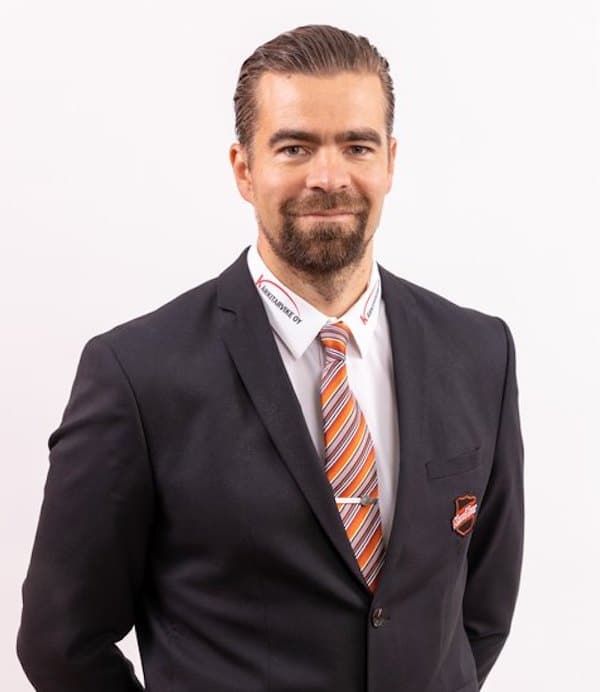 Jussi Ahokas on TPS:n uusi päävalmentaja Jussi Ahokas on TPS:n uusi päävalmentaja