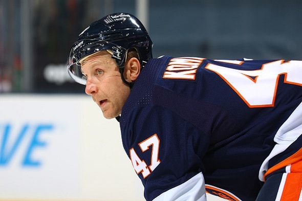 Leo Komarov NHL:n välieriin - Tuukka Raskin kausi päätökseen Leo Komarov NHL:n välieriin – Tuukka Raskin kausi päätökseen