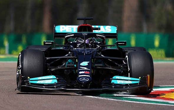 Meneekö F1-mestaruus taas turhankin tutulle miehelle? "Joku jolla on näin paljon onnea, on vaikea voitettava" Meneekö F1-mestaruus taas turhankin tutulle miehelle? “Joku jolla on näin paljon onnea, on vaikea voitettava”