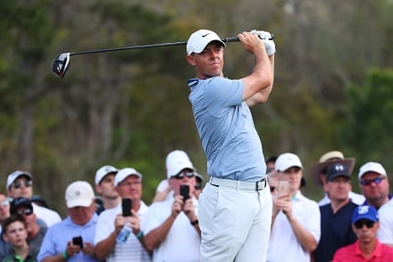 Rory McIlroy ja Tommy Fleetwood pienellä karkumatkalla – Tigerin pallot uintiretkellä