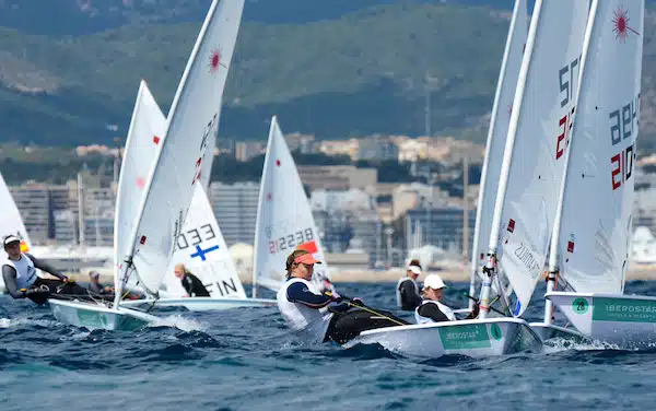 Suomalaispurjehtivat taistelivat maailmancupissa - "Kisa oli minulle vaikea" Suomalaispurjehtivat taistelivat maailmancupissa – ”Kisa oli minulle vaikea”