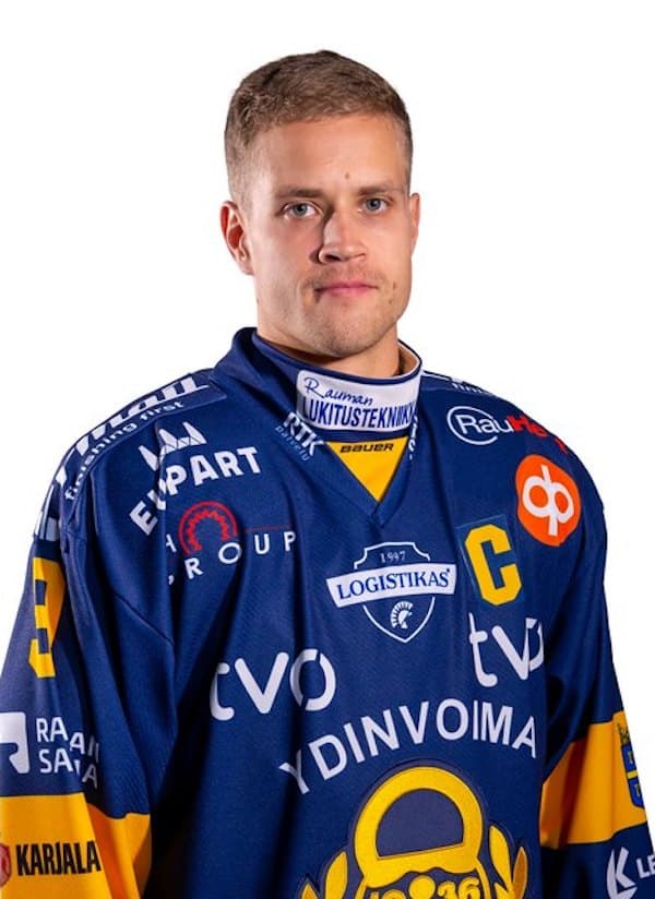 Lukon kapteeni vaati Pekka Virralle patsasta C Morella