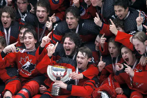 14-0! Kanadan jääkiekkojunnut tekivät selvää jälkeä 14-0! Kanadan jääkiekkojunnut tekivät selvää jälkeä